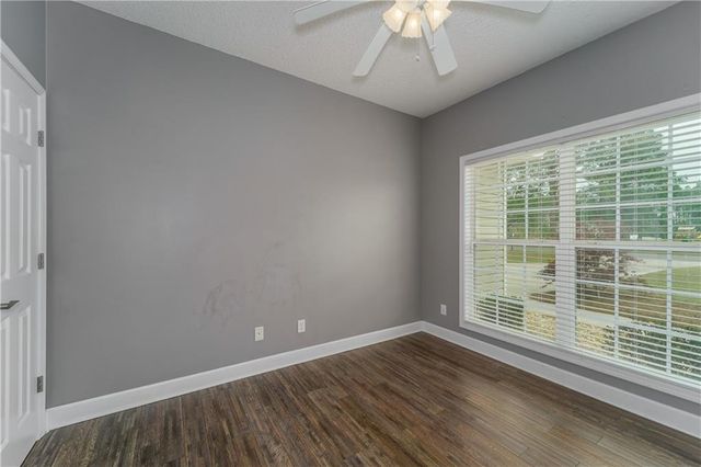 6656 Pine Ridge Circle, Blackshear, GA 31516