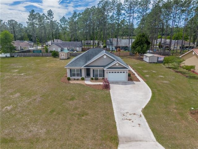 6656 Pine Ridge Circle, Blackshear, GA 31516