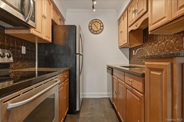 204 Millard Avenue 204, West Babylon, NY 11704