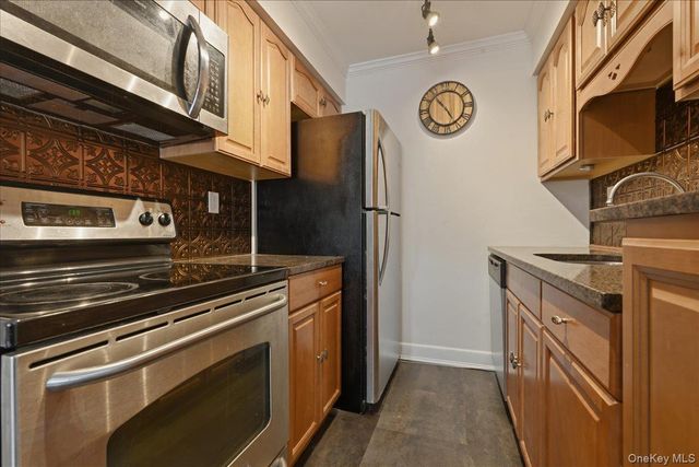 204 Millard Avenue 204, West Babylon, NY 11704