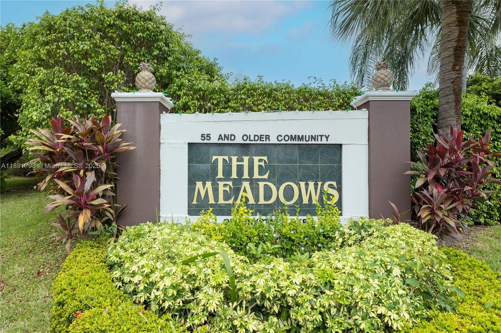 2000 SW 15th Pl, Deerfield Beach, FL 33442