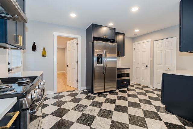 339 Lincoln Avenue, Downers Grove, IL 60515