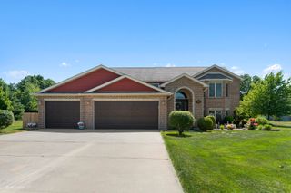 419 Mammoth Drive, Hebron, IN 46341