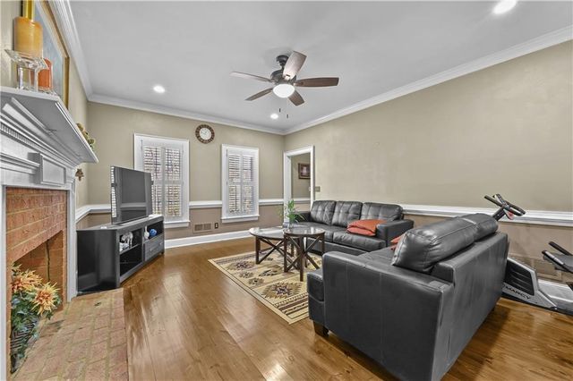 110 Amsterdam Drive SW, Lilburn, GA 30047