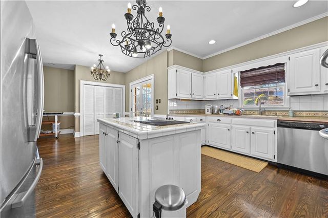 110 Amsterdam Drive SW, Lilburn, GA 30047