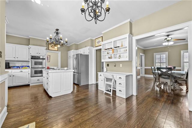 110 Amsterdam Drive SW, Lilburn, GA 30047