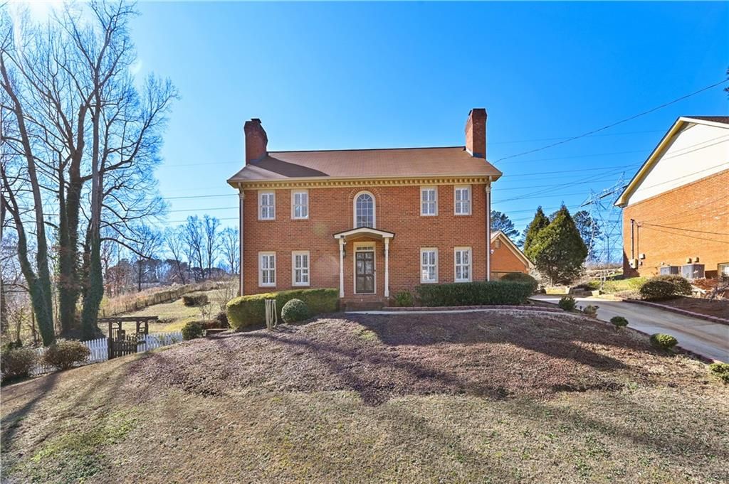 110 Amsterdam Drive SW, Lilburn, GA 30047