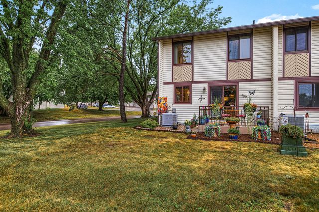 13769 Heather Hills Drive, Burnsville, MN 55337