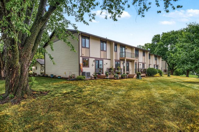13769 Heather Hills Drive, Burnsville, MN 55337