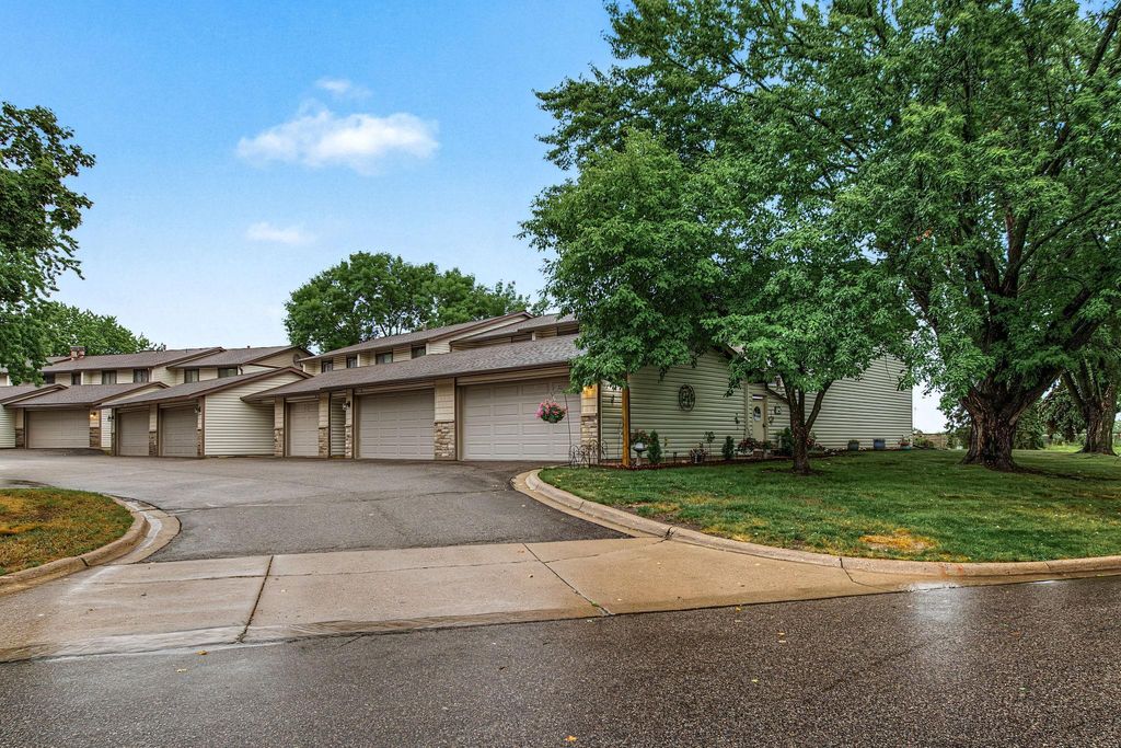 13769 Heather Hills Drive, Burnsville, MN 55337
