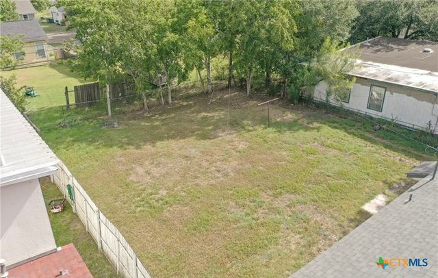 2204 E Colorado Street, Victoria, TX 77901