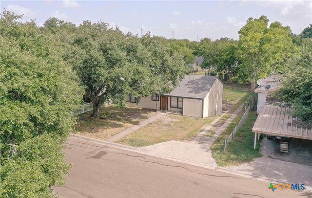 2204 E Colorado Street, Victoria, TX 77901