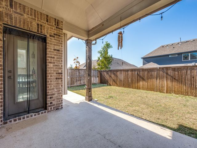 2094 Creekbluff Circle, Lewisville, TX 75010