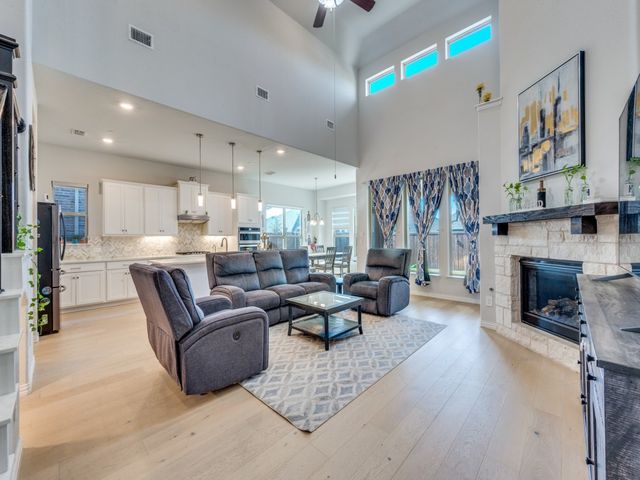 2094 Creekbluff Circle, Lewisville, TX 75010