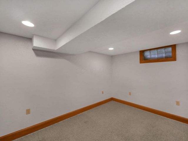 3412 Creek Road, Sunbury, OH 43074