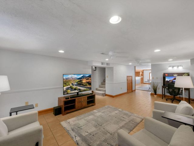 3412 Creek Road, Sunbury, OH 43074