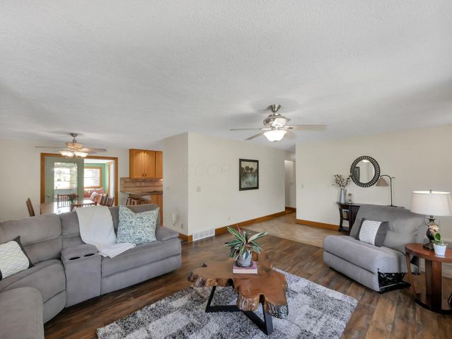 3412 Creek Road, Sunbury, OH 43074