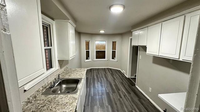 19339 Mansfield Street, Detroit, MI 48235