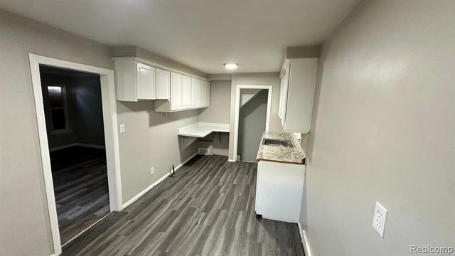 19339 Mansfield Street, Detroit, MI 48235