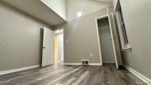 19339 Mansfield Street, Detroit, MI 48235