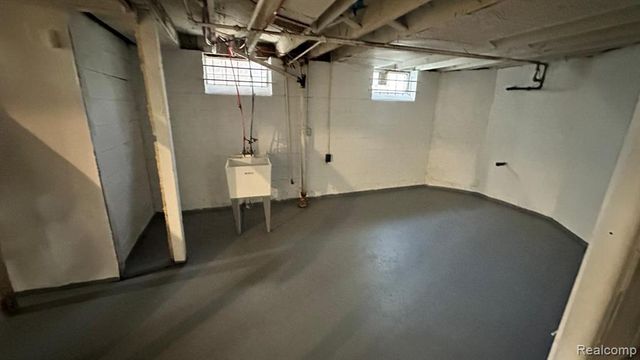 19339 Mansfield Street, Detroit, MI 48235