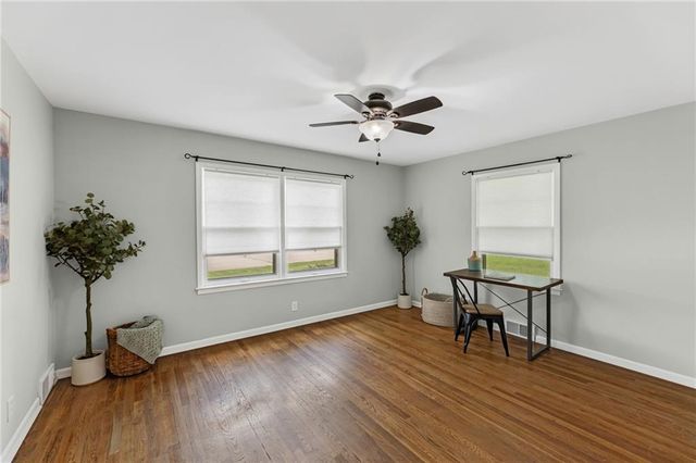 607 S Elm Street, Louisburg, KS 66053