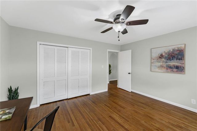 607 S Elm Street, Louisburg, KS 66053