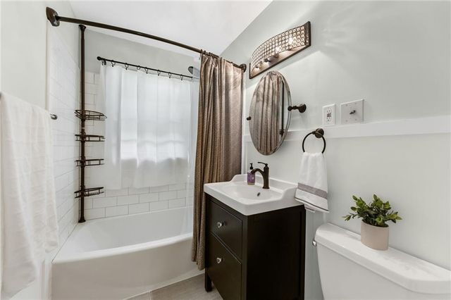607 S Elm Street, Louisburg, KS 66053