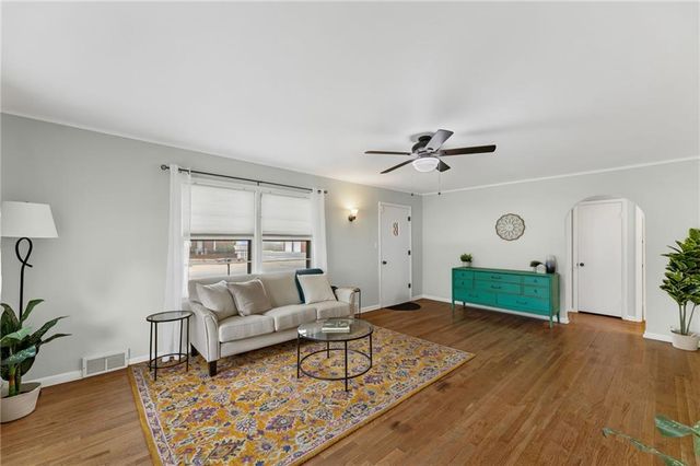 607 S Elm Street, Louisburg, KS 66053