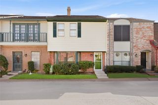 7700 Creekbend Drive 75, Houston, TX 77071