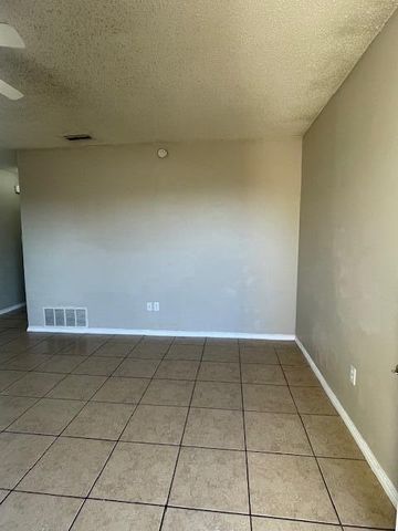 304 81st Street, UNIT 1, Lubbock, TX 79404