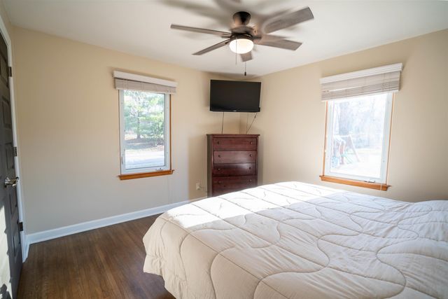 2804 Sunny Lane, Cedar Falls, IA 50613