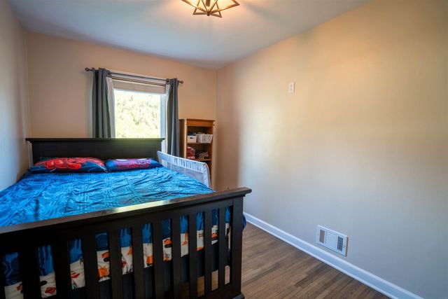 2804 Sunny Lane, Cedar Falls, IA 50613