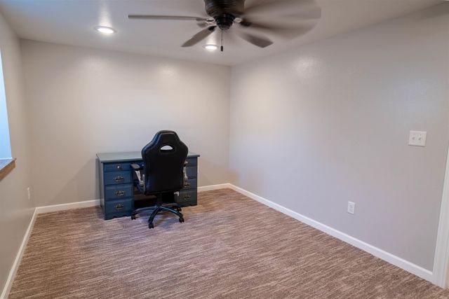 2804 Sunny Lane, Cedar Falls, IA 50613