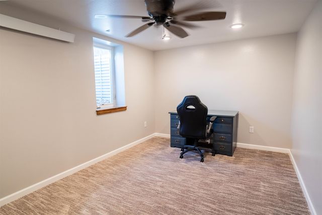 2804 Sunny Lane, Cedar Falls, IA 50613