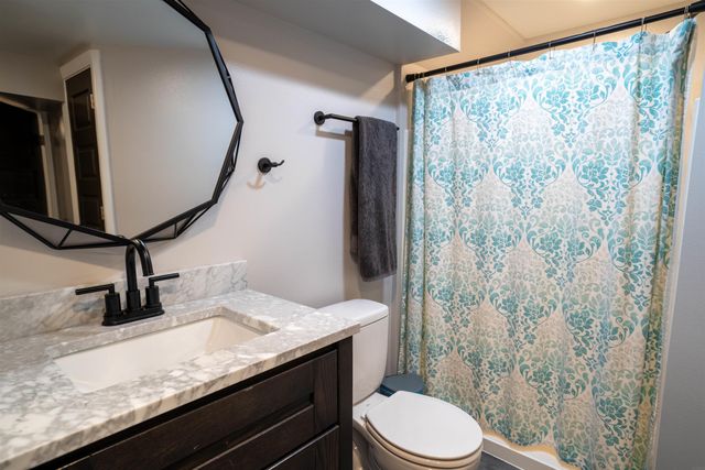 2804 Sunny Lane, Cedar Falls, IA 50613