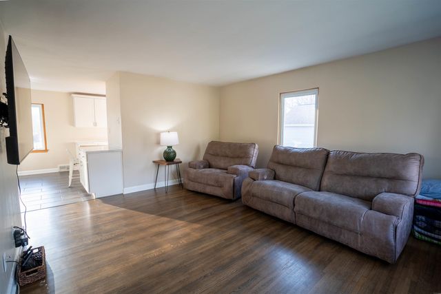 2804 Sunny Lane, Cedar Falls, IA 50613