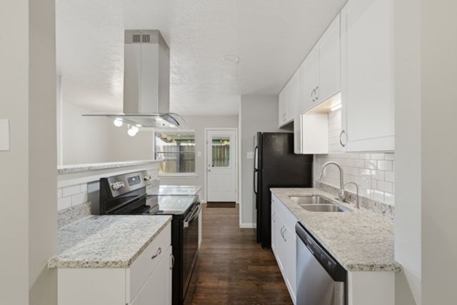 1403 Airline Drive A, College Station, TX 77845