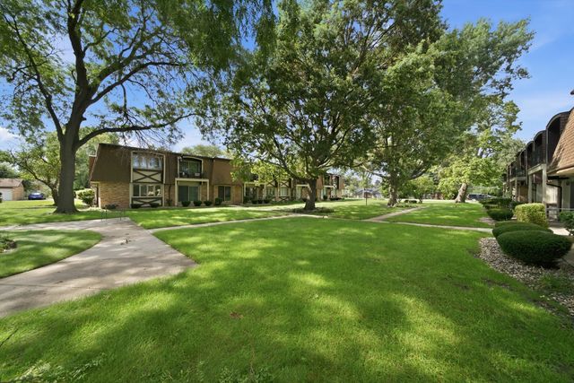 12720 CARRIAGE Lane F1, Crestwood, IL 60418