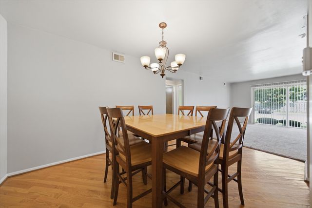 12720 CARRIAGE Lane F1, Crestwood, IL 60418