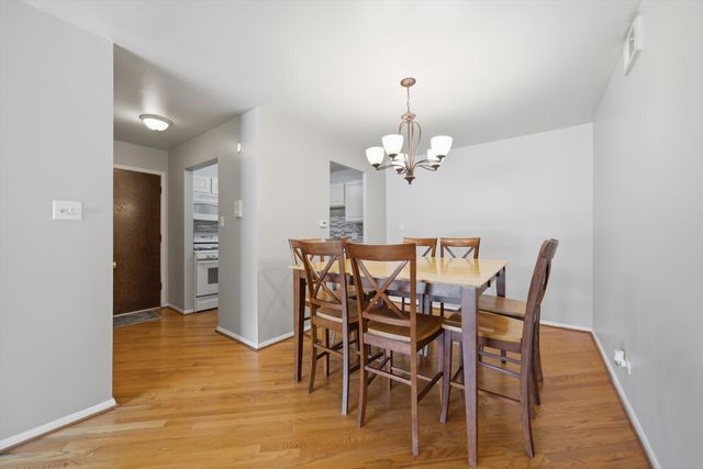 12720 CARRIAGE Lane F1, Crestwood, IL 60418