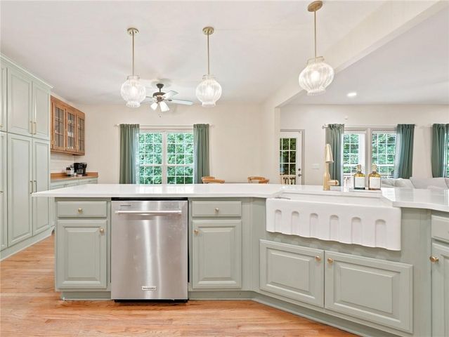 1038 Boxwood Lane, Canton, GA 30114