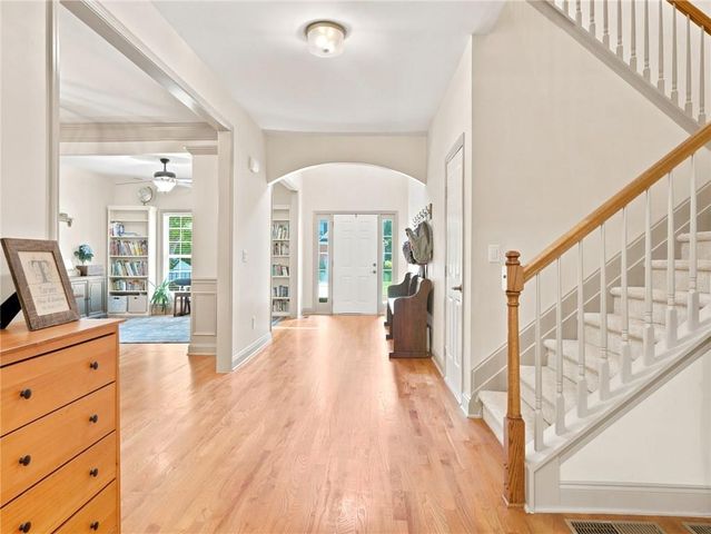 1038 Boxwood Lane, Canton, GA 30114
