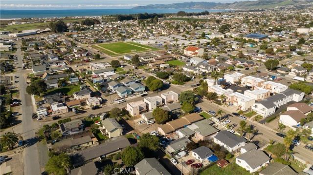 2120 Paso Robles Street, Oceano, CA 93445