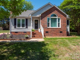 111 Louisbourg Court, Gastonia, NC 28056