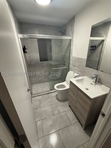 2020 Washington St 3, Hollywood, FL 33020