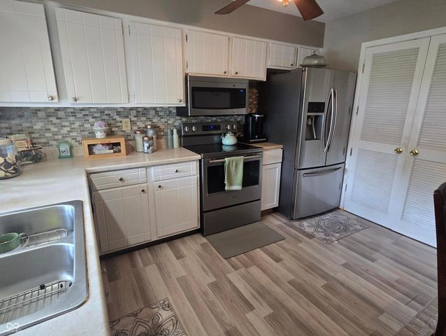 8221 Orchid Lane, Indianapolis, IN 46219