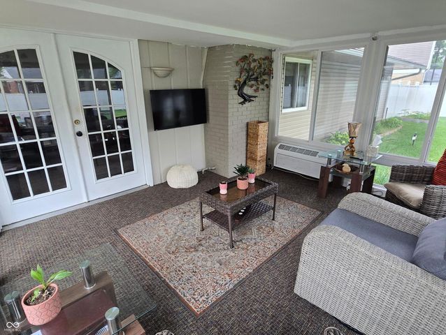 8221 Orchid Lane, Indianapolis, IN 46219