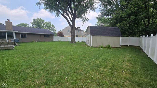 8221 Orchid Lane, Indianapolis, IN 46219