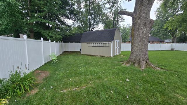 8221 Orchid Lane, Indianapolis, IN 46219